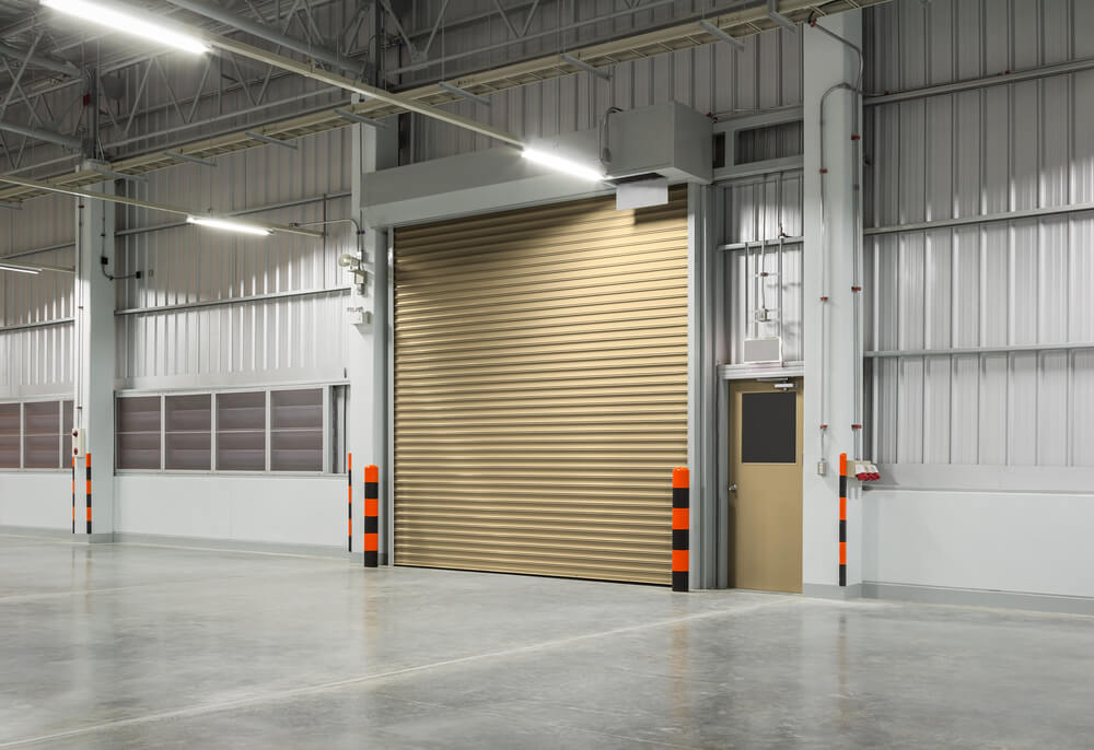 Commercial garage door